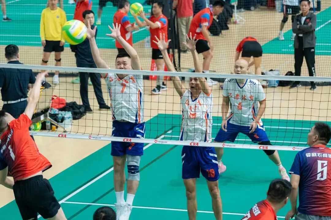 賽場傳接配合盡顯團隊風採。受訪單位供圖