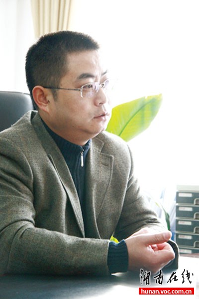 万兆董事长_董事长办公室图片(3)