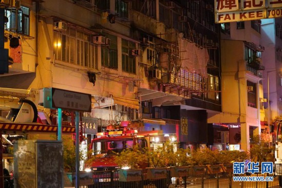 （港澳台·圖文互動）（1）香港九龍一居民樓發生火災導致至少7人死亡