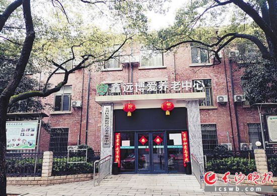 　　清水紅磚牆、紅瓦屋頂的蘇式老建筑露出素顏真容。長沙晚報全媒體記者 周和平 攝