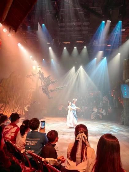 《新劉海砍樵》假期連演5天，一票難求。